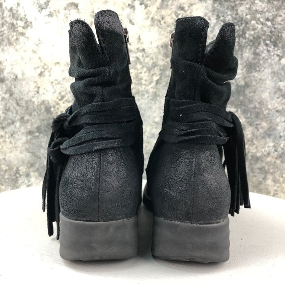 Born Women's Size 6.5M Cross Black Leather Fringe Side Zip Ankle Boots D70303 - Picture 7 of 14